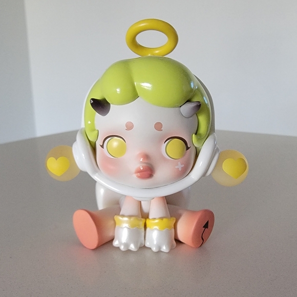 POPMART Skullpanda Ancient Castle series "fake angel" no box, includes card - Picture 1 of 5